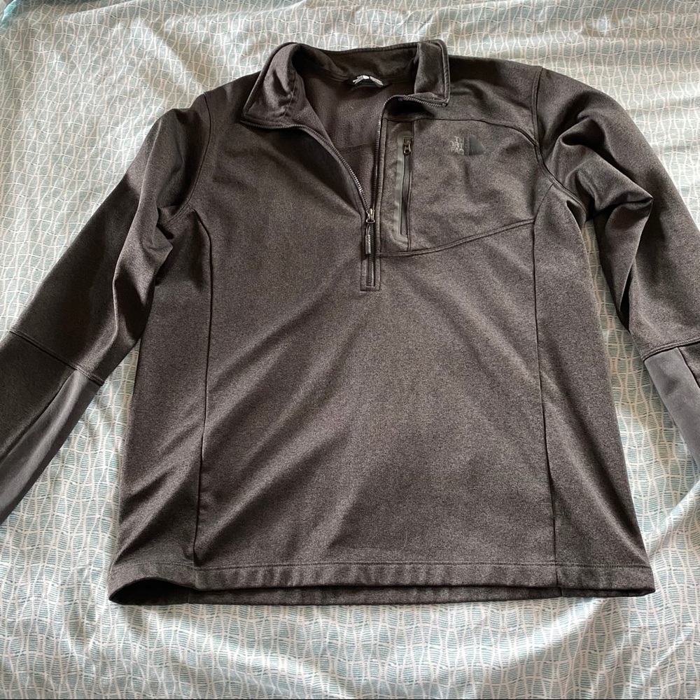 Men’s North Face pull over size large